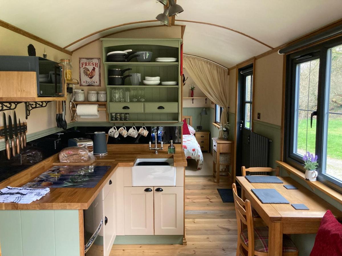 Brook The Shepherd Hut Saltash Ngoại thất bức ảnh