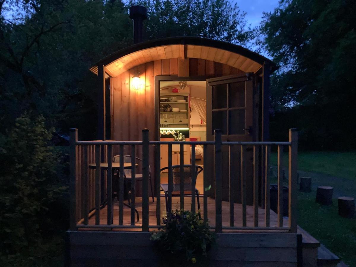 Brook The Shepherd Hut Saltash Ngoại thất bức ảnh